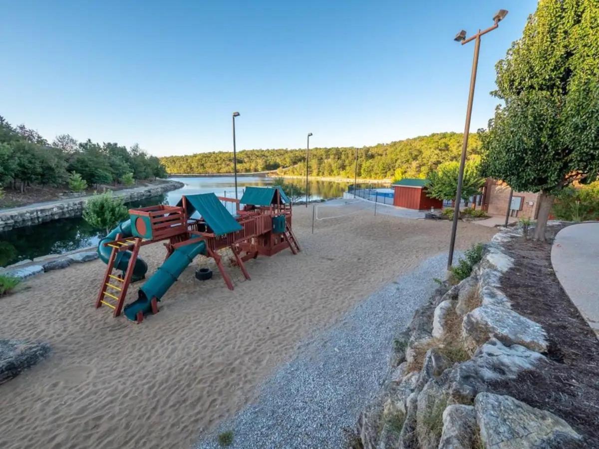 Golf On Site - Walk-In Shower - Jetted Tub - Free Attraction Tickets Included Branson Eksteriør bilde